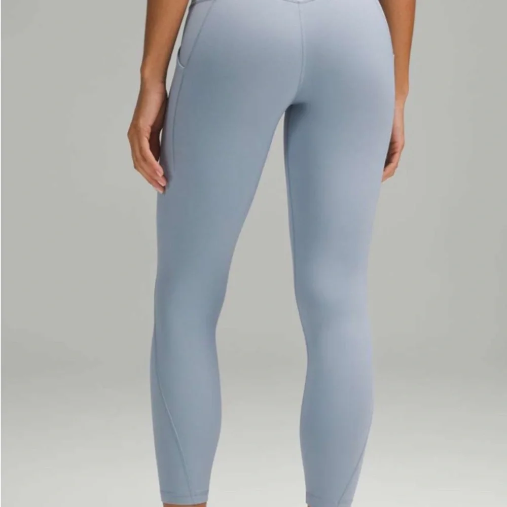 Lululemon Align HR Pant w/ Pockets 25" Pastel Blue Lined - Picture 4 of 8